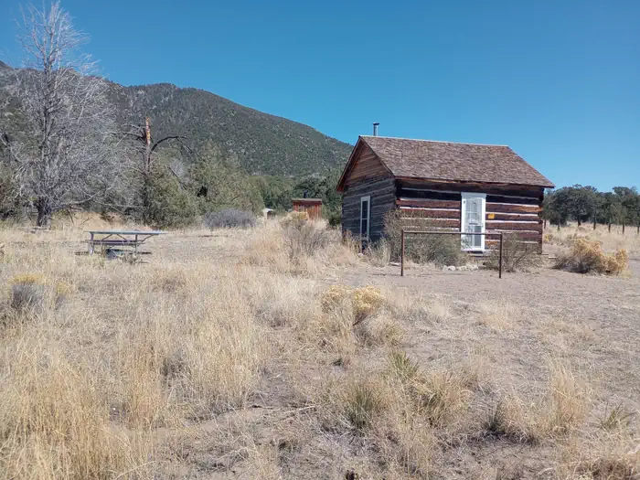 Duncan Cabin photo 2