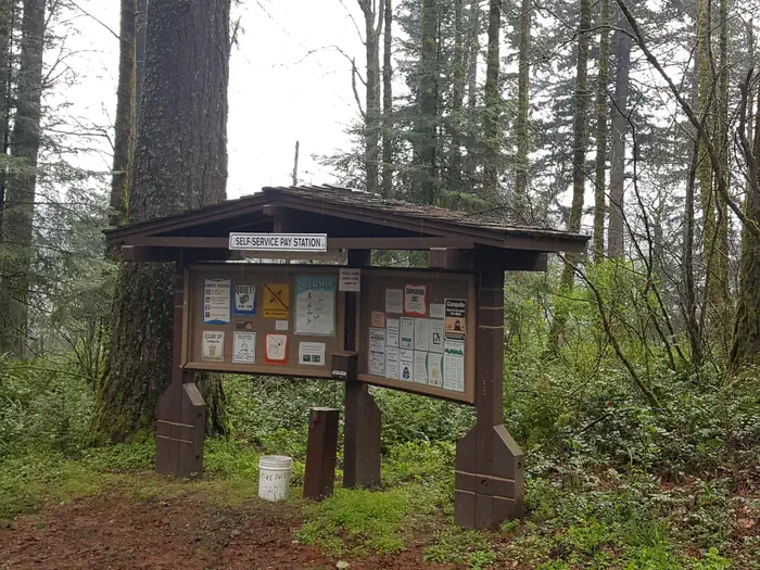 EAGLE CREEK CAMPGROUND photo 3