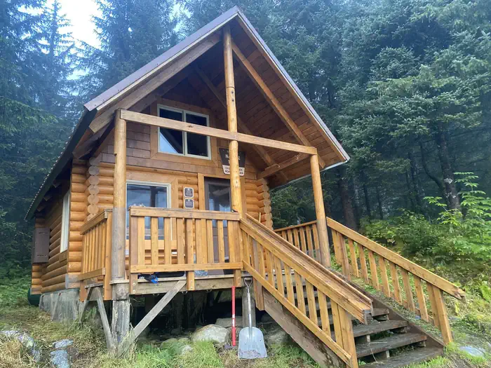 EAGLE GLACIER CABIN photo 2