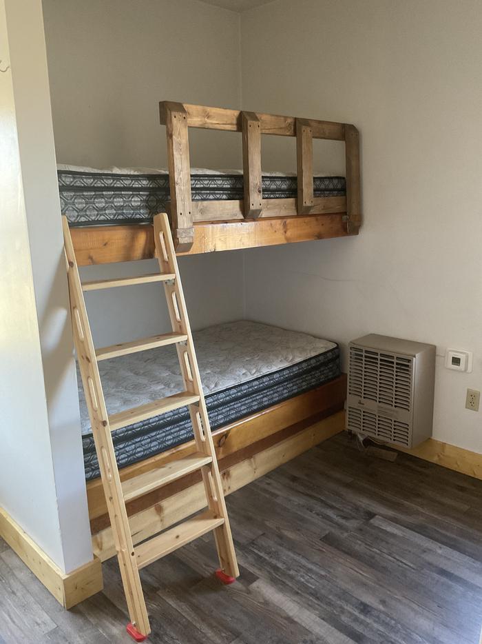 Ear Mountain Cabin photo 5