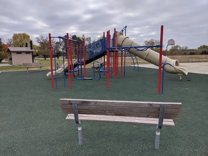 EAST ROLLING HILLS PARK (KS) photo 4