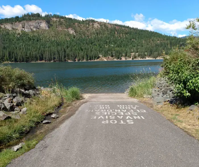 EDGEWATER CAMPGROUND photo 3