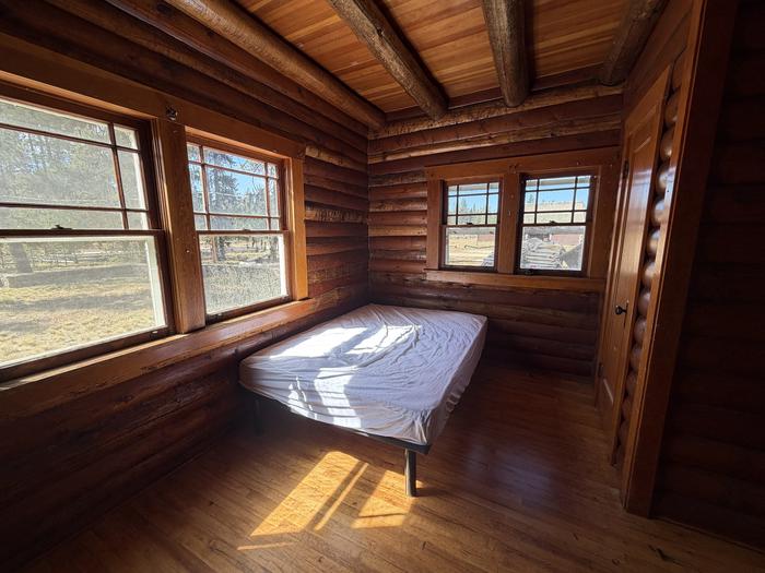 ELK CREEK CABINS photo 4