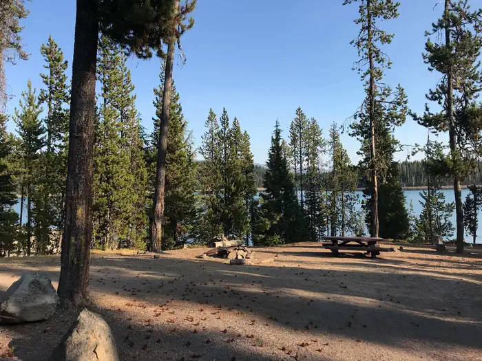 ELK LAKE CAMPGROUND photo 3