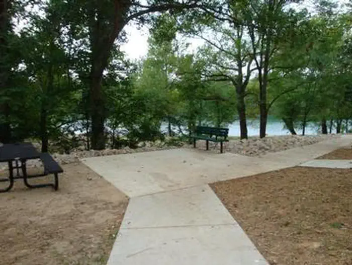FLOAT CAMP PICNIC AREA photo 3