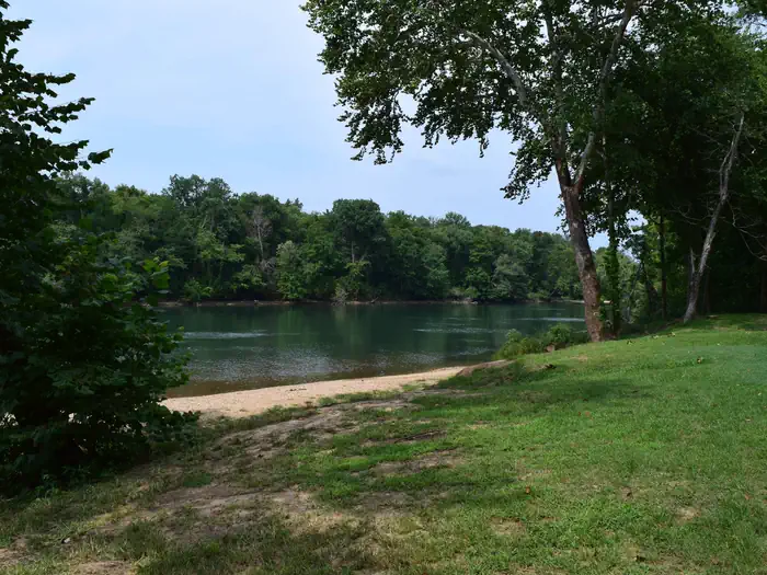 FLOAT CAMP PICNIC AREA photo 5