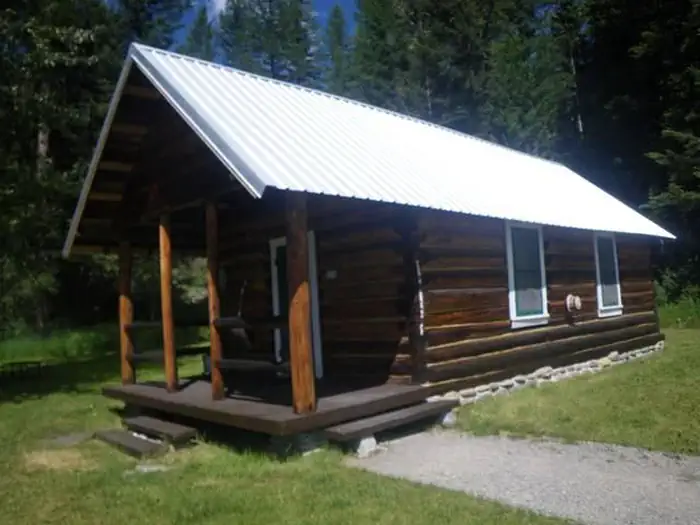 FORD CABIN photo 4