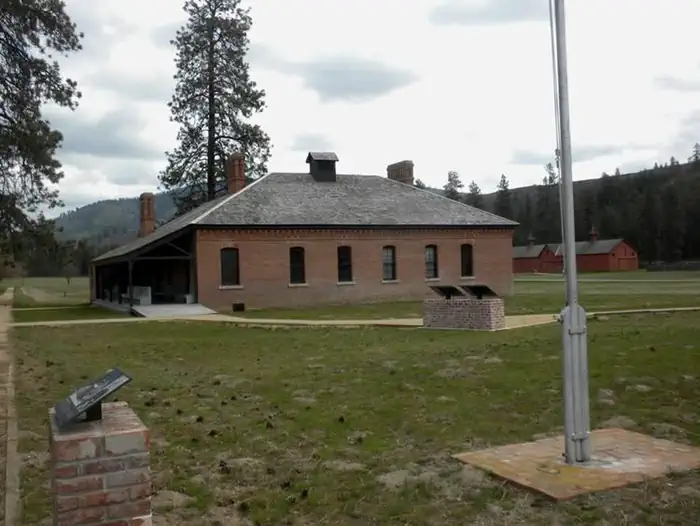 FORT SPOKANE photo 3