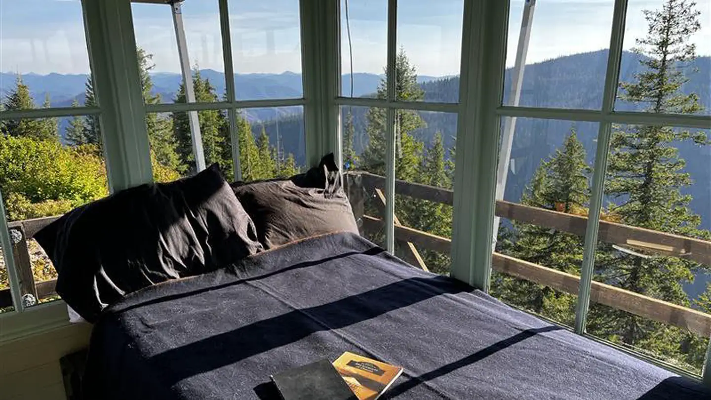 GOLD BUTTE LOOKOUT photo