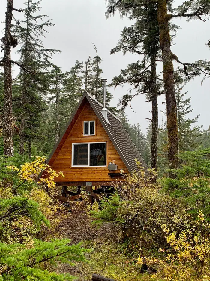 GOOSE BAY CABIN photo 2
