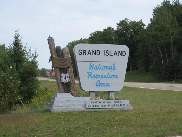 GRAND ISLAND CABINS photo 2