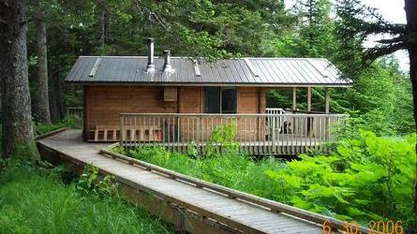 GREEN ISLAND CABIN photo