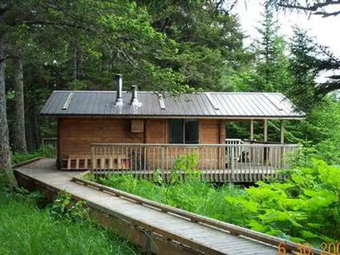 GREEN ISLAND CABIN photo 2