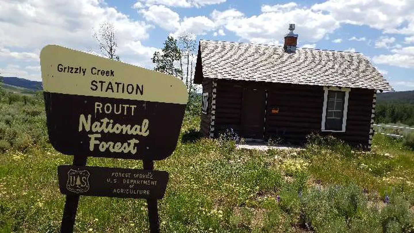 GRIZZLY CREEK GUARD STATION photo