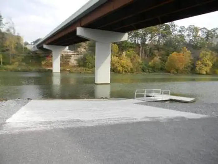 HARPETH RIVER BRIDGE CAMPGROUND (TN) photo 4