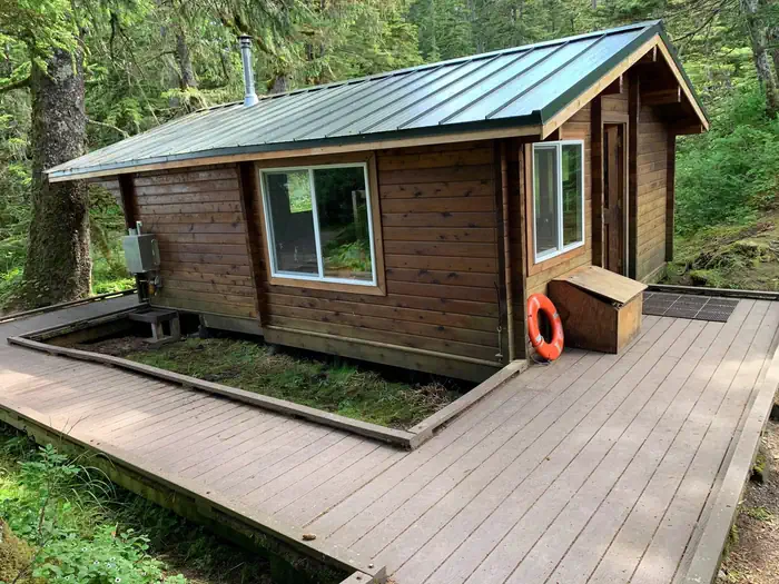 HARRISON LAGOON CABIN photo 2