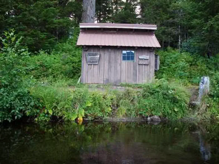 HASSELBORG CREEK CABIN photo 4