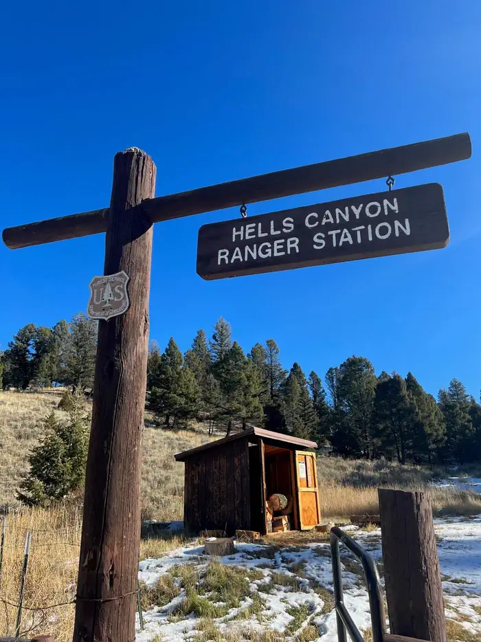 HELLS CANYON GUARD STATION photo 3