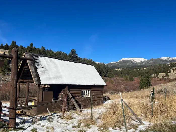 HELLS CANYON GUARD STATION photo 5