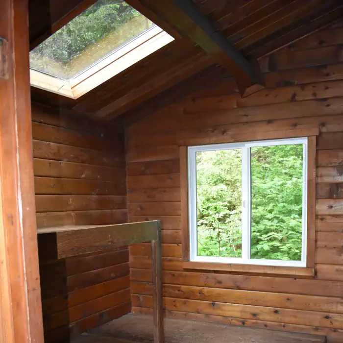 HELM BAY CABIN photo 3