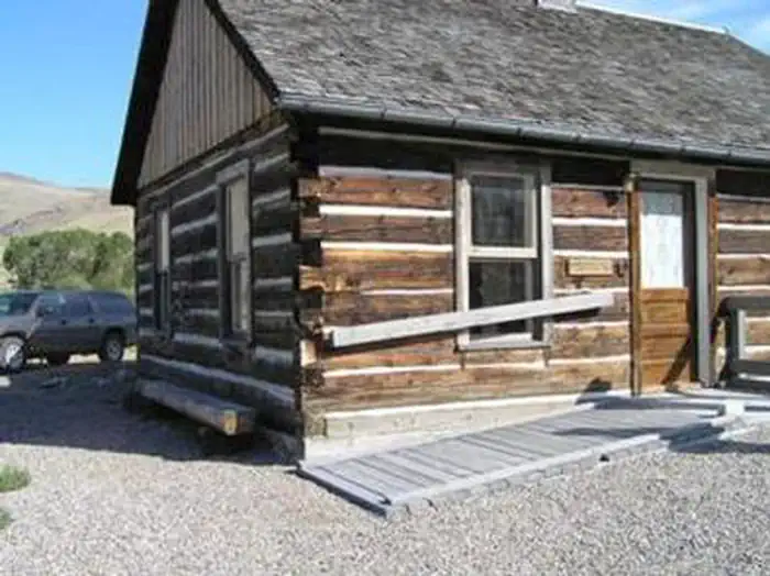 Henneberry House photo 4