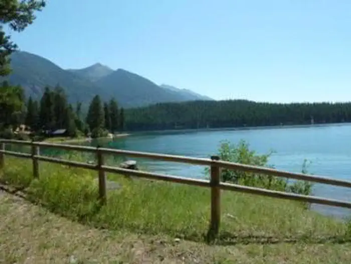 HOLLAND LAKE CAMPGROUND photo 3