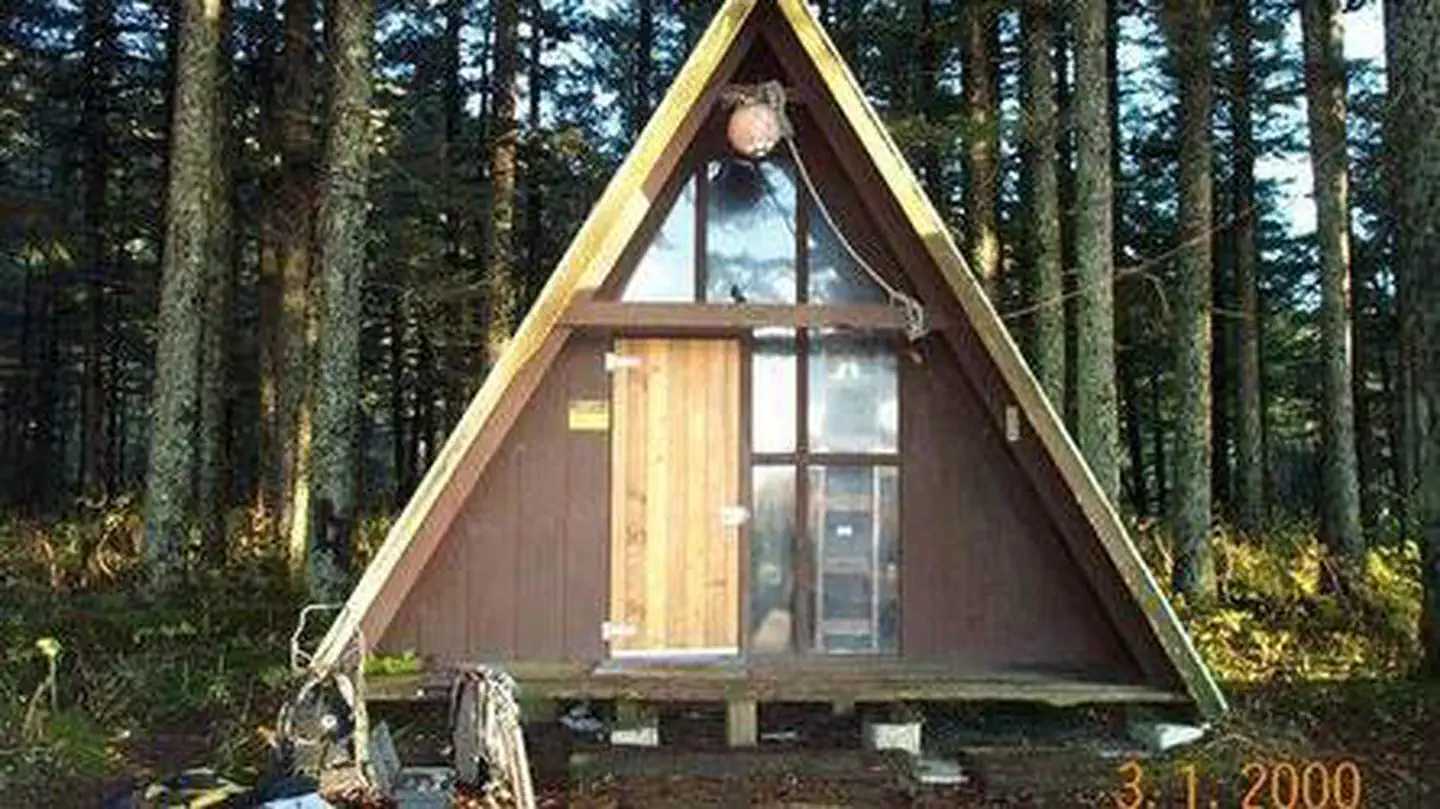 HOOK POINT CABIN photo