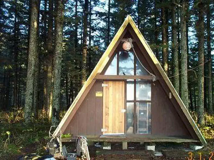 HOOK POINT CABIN photo 3