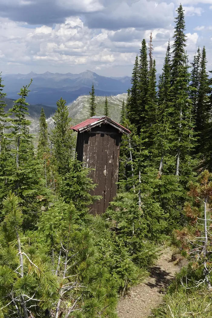 HORNET LOOKOUT photo 3
