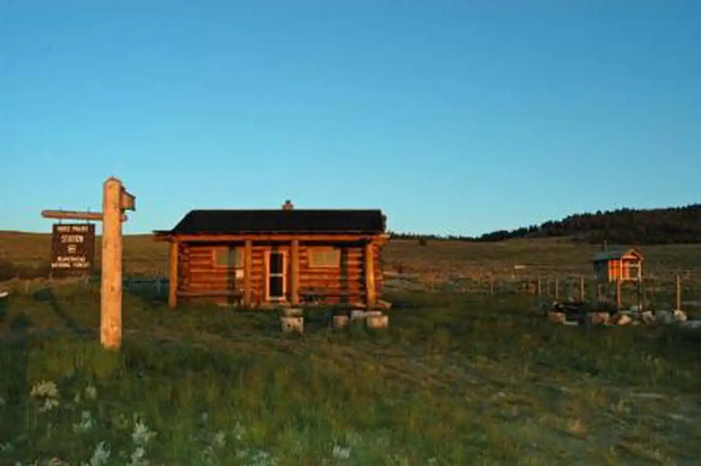 HORSE PRAIRIE CABIN photo