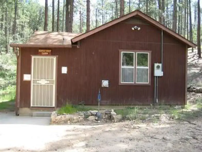 HORSETHIEF CABIN photo