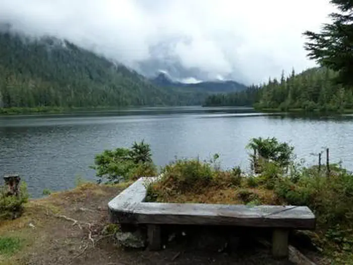 JIMS LAKE CABIN photo 5