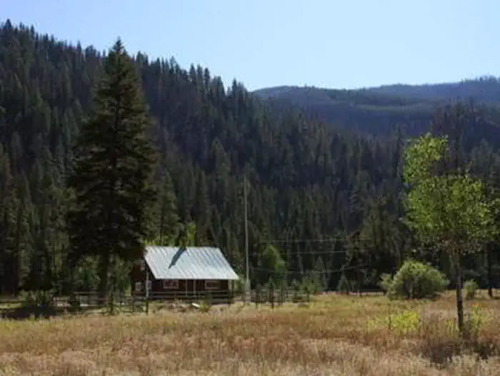 JOHNSON CREEK GUARD STATION photo 4