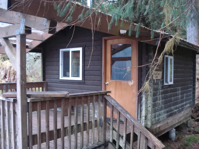 JORDAN LAKE CABIN photo 2