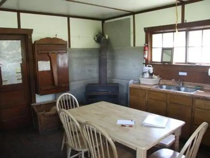 LA BARGE GUARD STATION photo 4