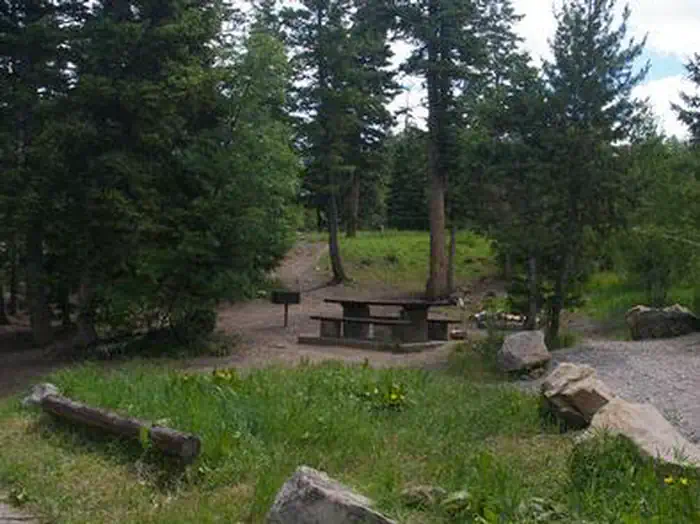 LAKE HILL photo 4