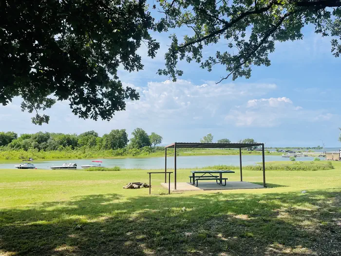 LAKESIDE (OK) photo 3