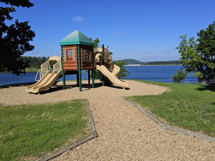 LAKEVIEW PARK photo 5