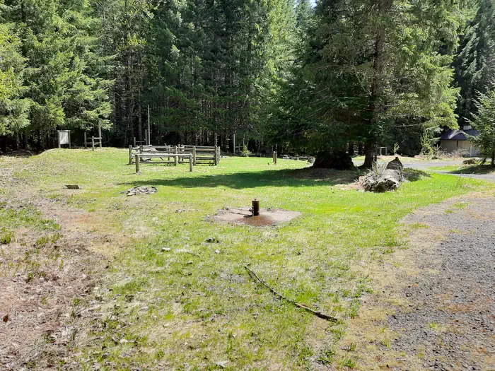 LEWIS RIVER HC (WA) GIFFORD PINCHOT NF photo 2