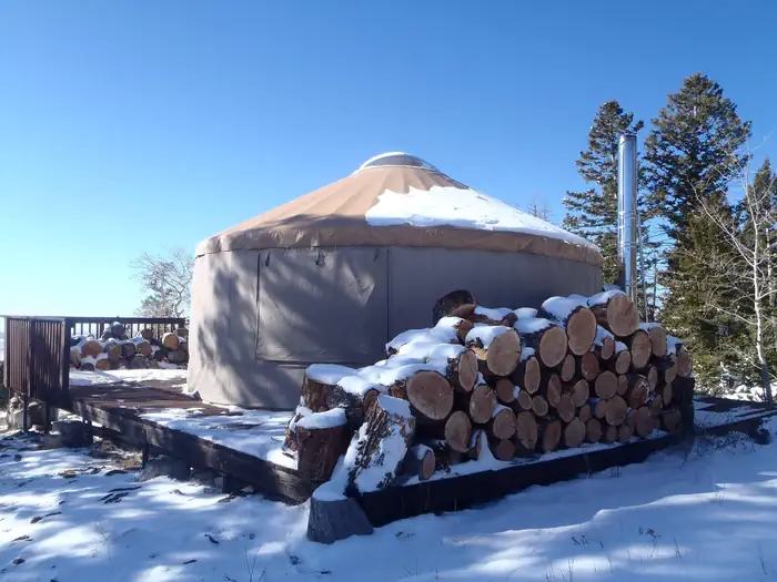 LIMBER FLAG YURT photo 5