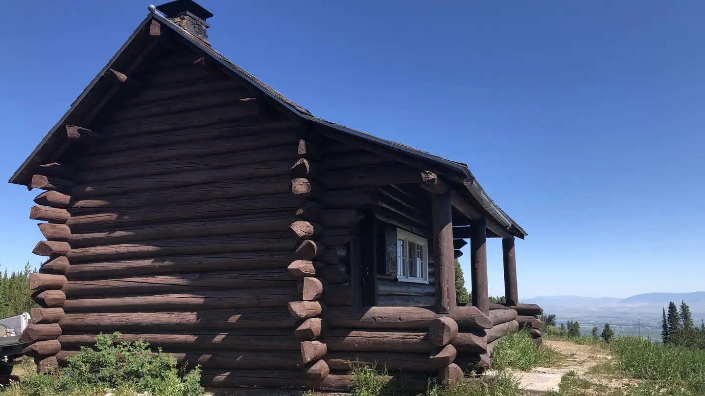 LITTLE BEAR CABIN photo