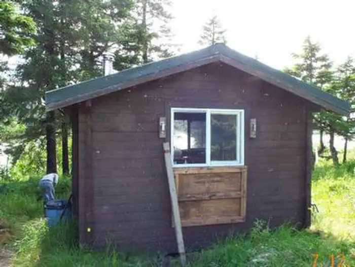 LOG JAM BAY CABIN photo 2