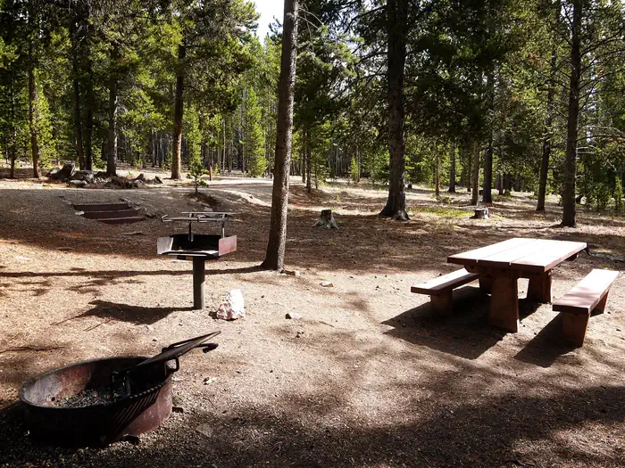 LOST CABIN CAMPGROUND photo 2