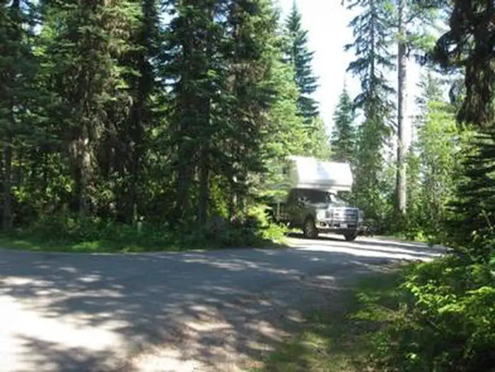 LOST JOHNNY POINT CAMPGROUND photo 2