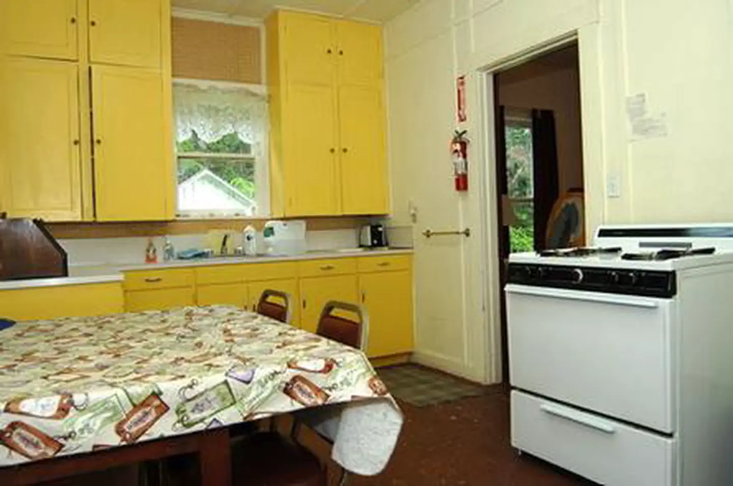 LOUELLA CABIN photo 2