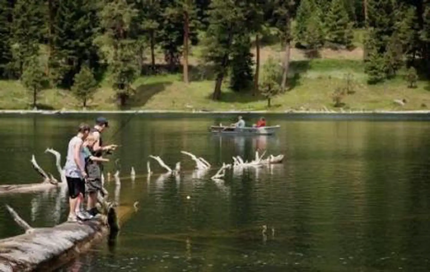 MAGONE LAKE photo 2