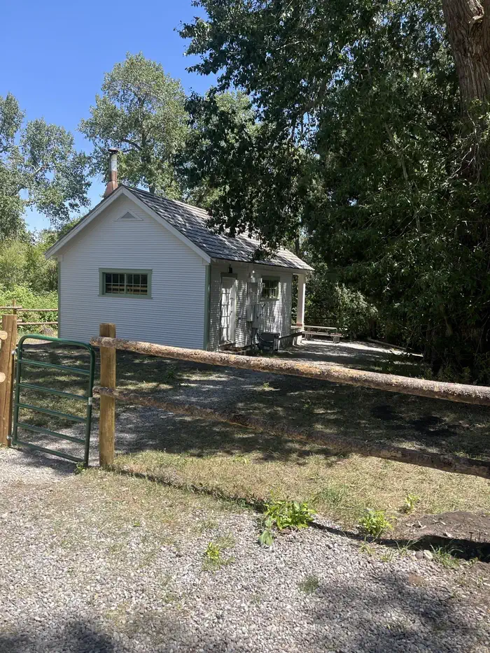 MALAD SUMMIT GUARD STATION photo 4