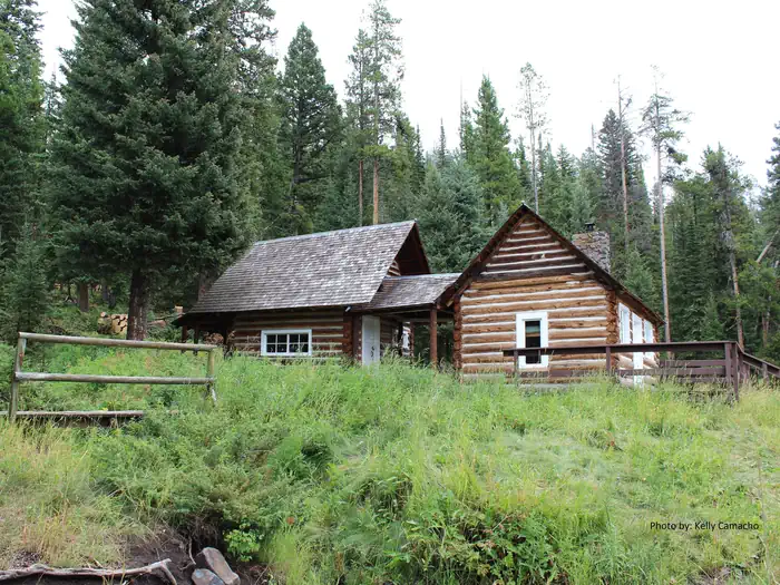 MAXEY CABIN photo 2
