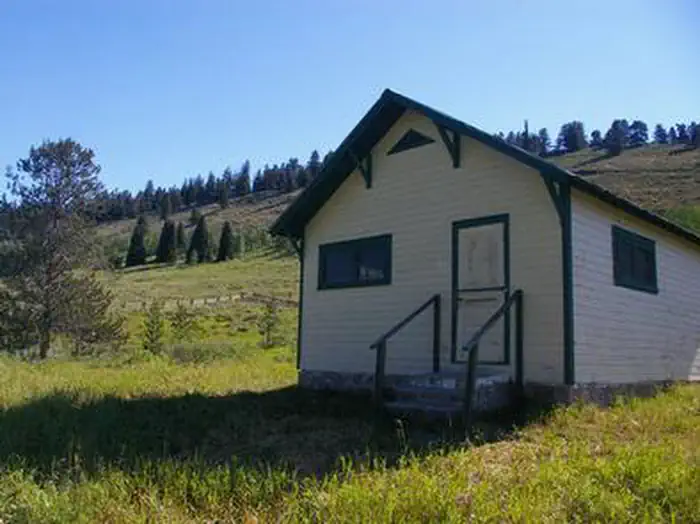 MCCAIN CABIN photo 5