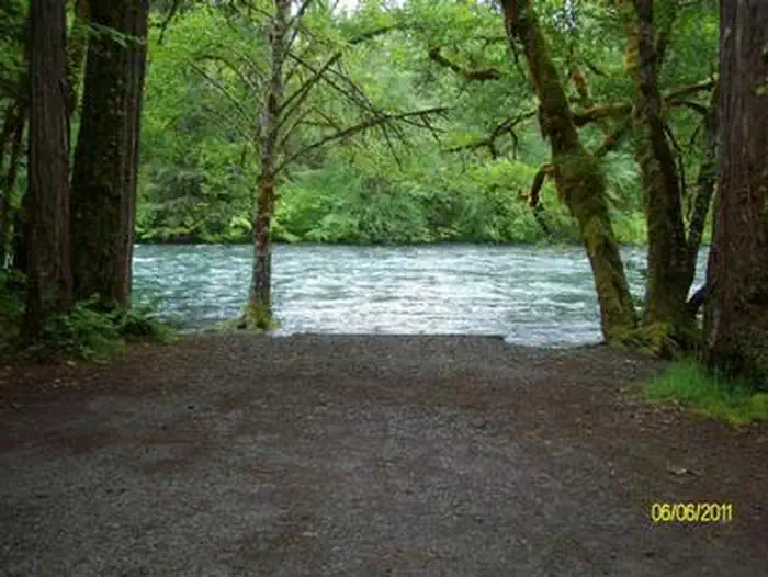 MCKENZIE BRIDGE photo 4